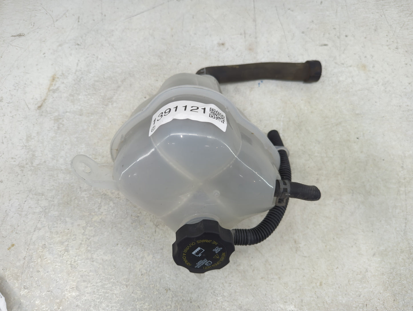 2002-2007 Saturn Vue Radiator Coolant Overflow Expansion Tank Bottle - Oemusedautoparts1.com