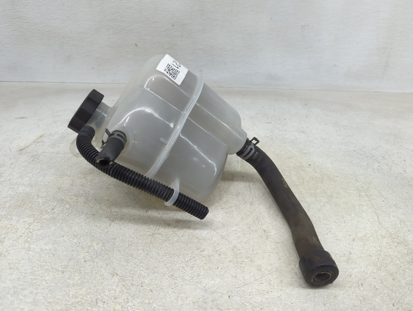 2002-2007 Saturn Vue Radiator Coolant Overflow Expansion Tank Bottle 1391121 - Oemusedautoparts1.com