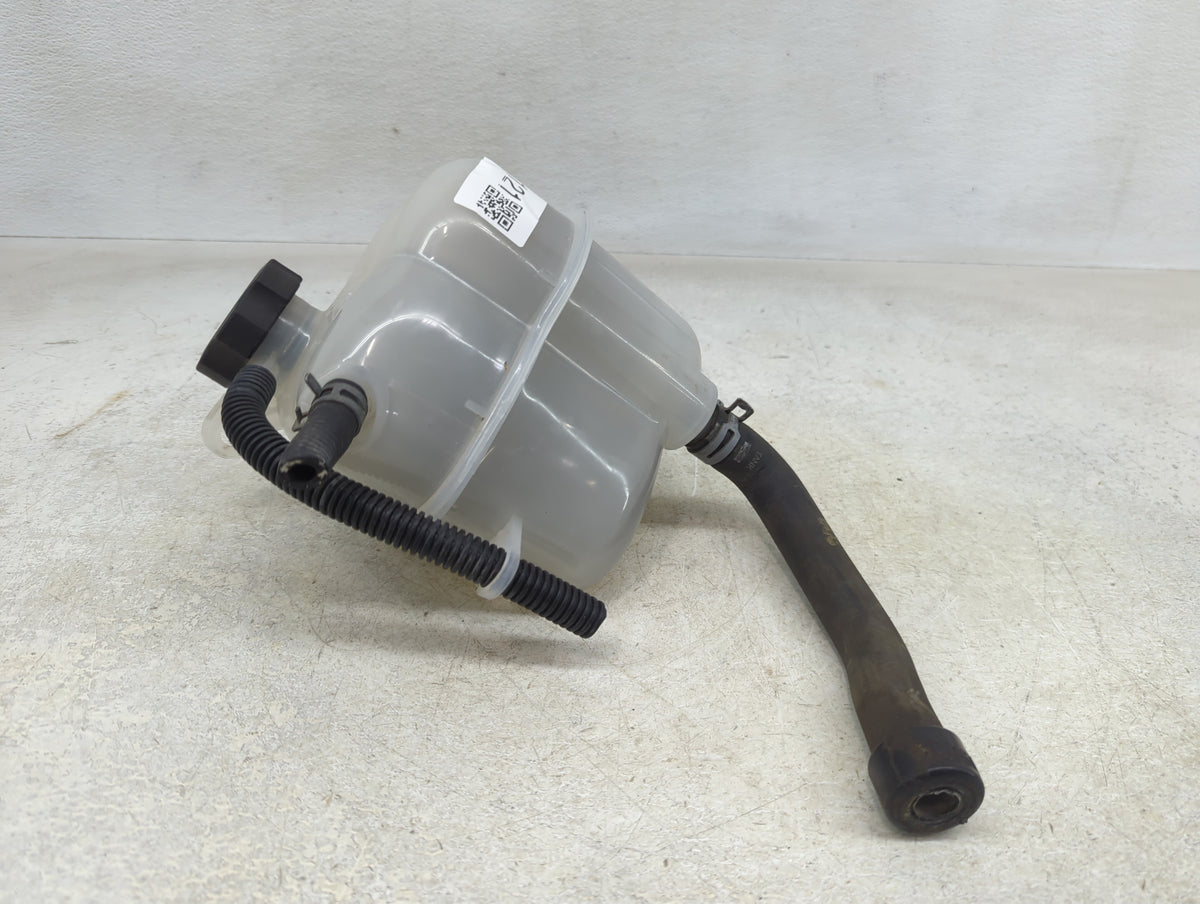 2002-2007 Saturn Vue Radiator Coolant Overflow Expansion Tank Bottle 1391121 - Oemusedautoparts1.com