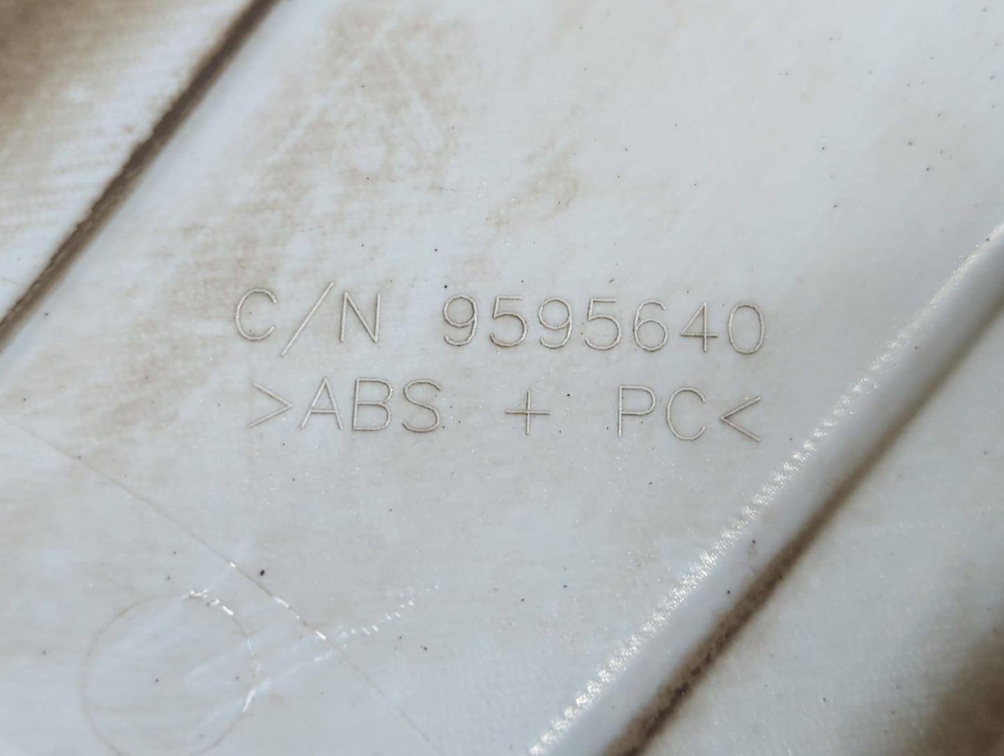 2006 Saturn Vue Center Cap Oem - Oemusedautoparts1.com