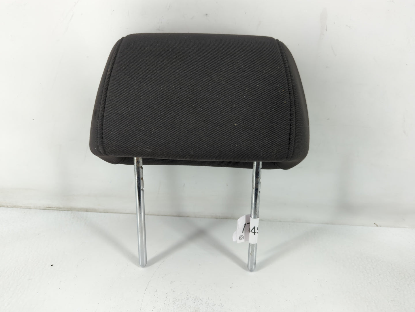 2002-2007 Saturn Vue Headrest Head Rest Rear Seat Fits Fits 2002 2003 2004 2005 2006 2007 OEM Used Auto Parts - Oemusedautop