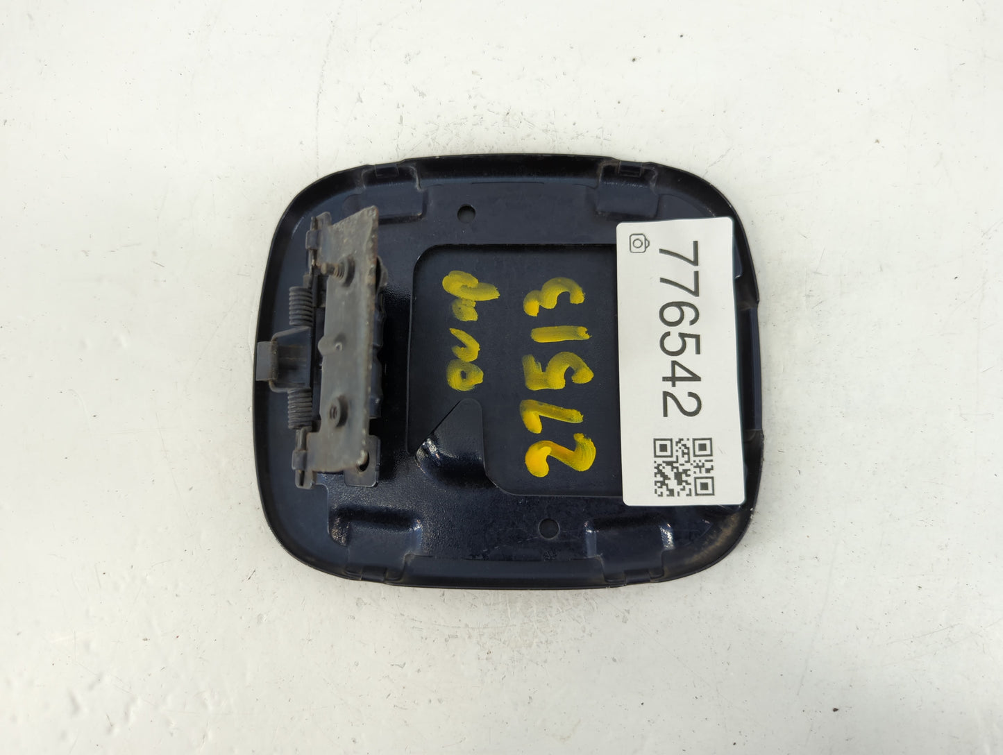 2006 Saturn Vue Center Console Armrest Cover Lid - Oemusedautoparts1.com