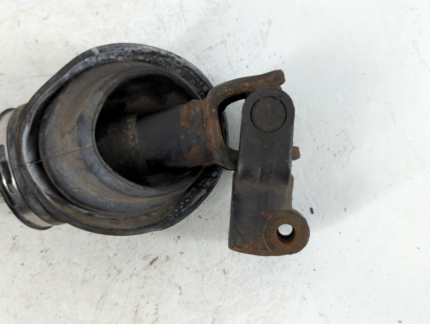 2006 Saturn Vue Engine Gearbox Motor Mount - Oemusedautoparts1.com