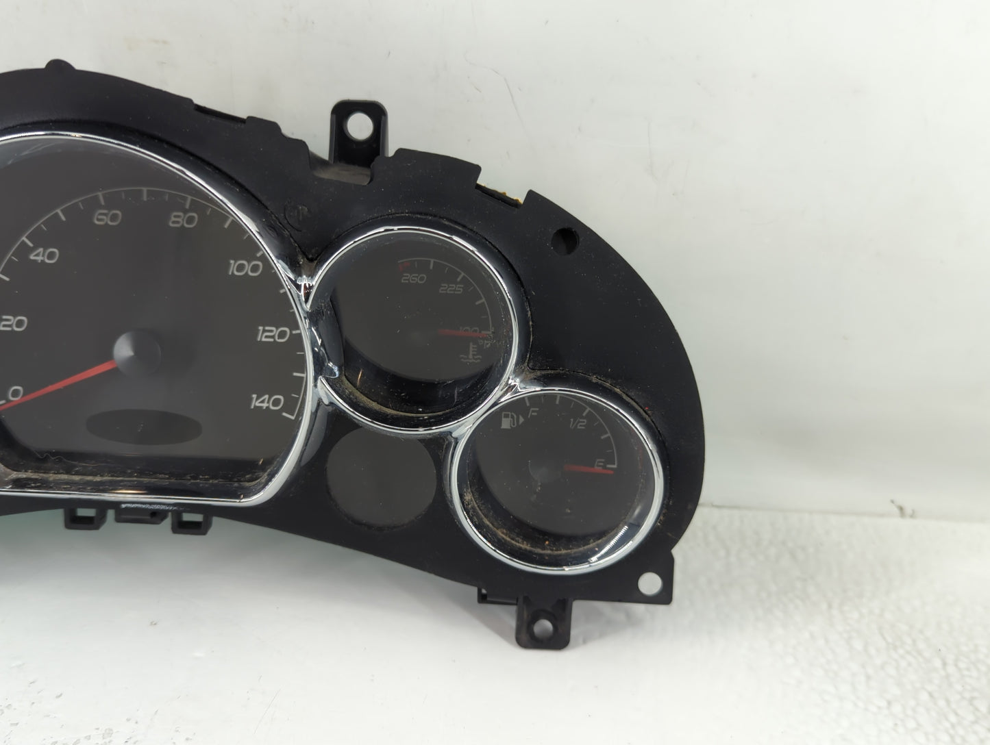 2006-2007 Saturn Vue Instrument Cluster Speedometer Gauges P/N:A2C53256820 Fits Fits 2006 2007 OEM Used Auto Parts - Oemused