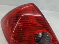 2004-2007 Saturn Vue Tail Light Assembly Driver Left OEM P/N:15242809 Fits Fits 2004 2005 2006 2007 OEM Used Auto Parts - Oe