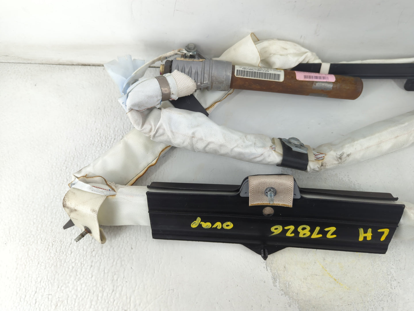 2006-2007 Saturn Vue Air Bag Driver Left Knee OEM P/N:D0T-SP 11993/6000 Fits Fits 2006 2007 OEM Used Auto Parts - Oemusedaut