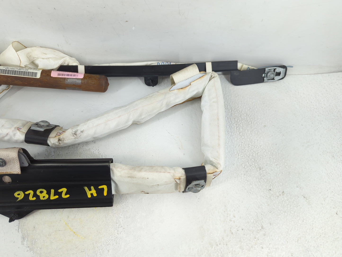 2006-2007 Saturn Vue Air Bag Driver Left Knee OEM P/N:D0T-SP 11993/6000 Fits Fits 2006 2007 OEM Used Auto Parts - Oemusedaut