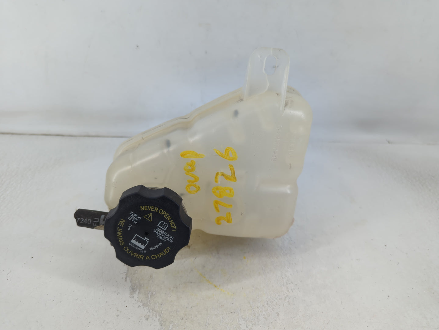 2002-2007 Saturn Vue Radiator Coolant Overflow Expansion Tank Bottle - Oemusedautoparts1.com