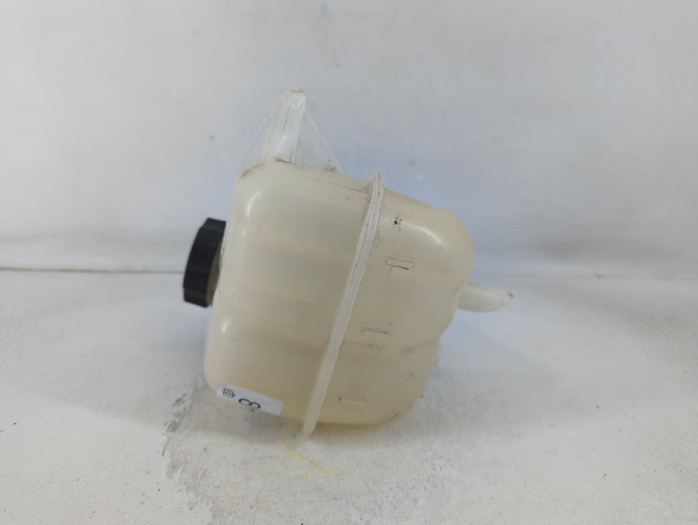2002-2007 Saturn Vue Radiator Coolant Overflow Expansion Tank Bottle - Oemusedautoparts1.com