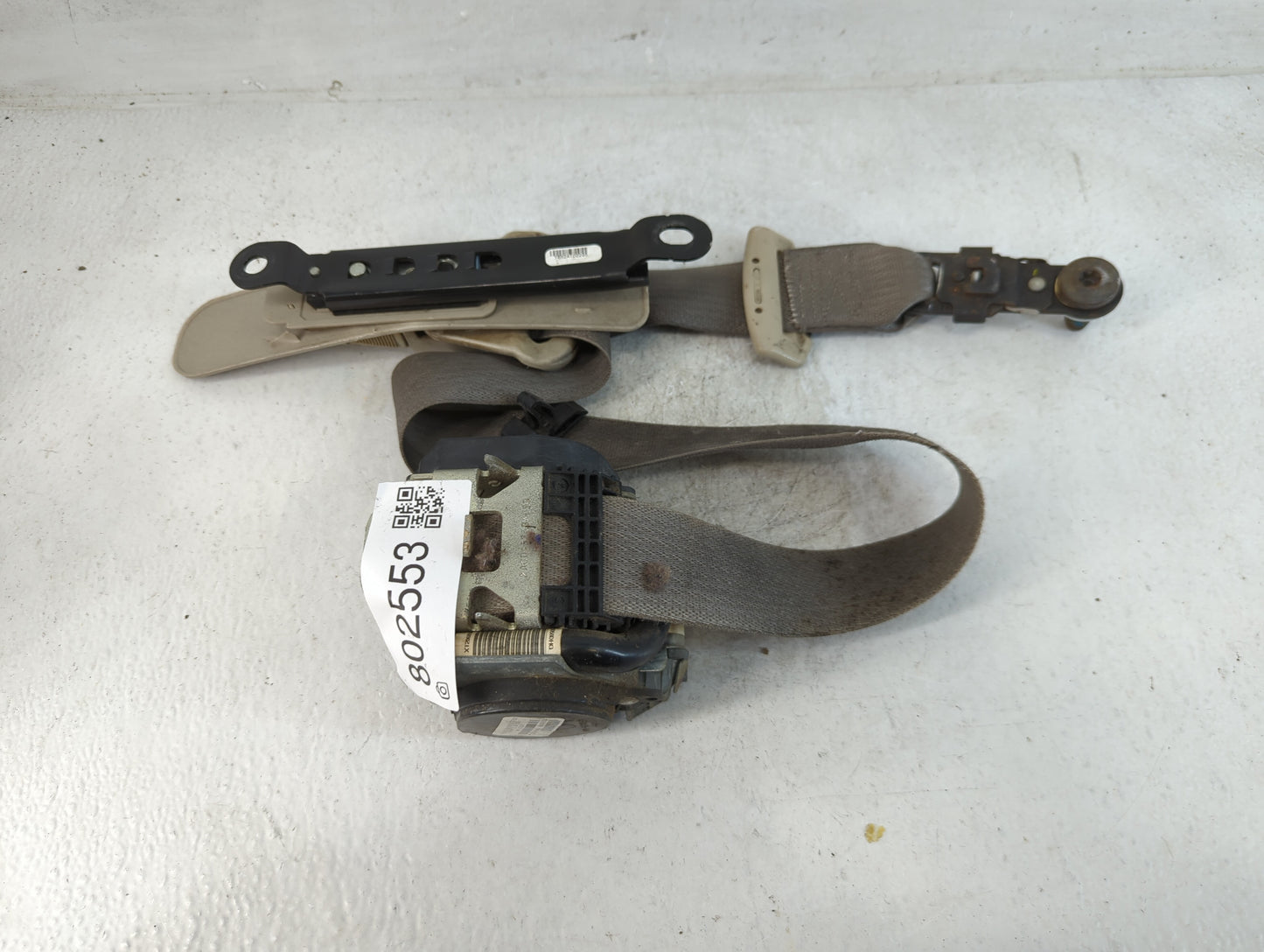2006-2007 Saturn Vue Passenger Front Seatbelt Retractor - Oemusedautoparts1.com