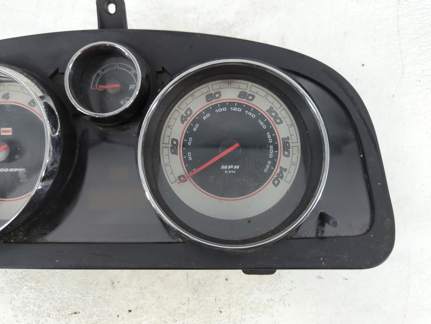 2006 Saturn Vue Instrument Cluster Speedometer Gauges P/N:25874888 Fits OEM Used Auto Parts - Oemusedautoparts1.com