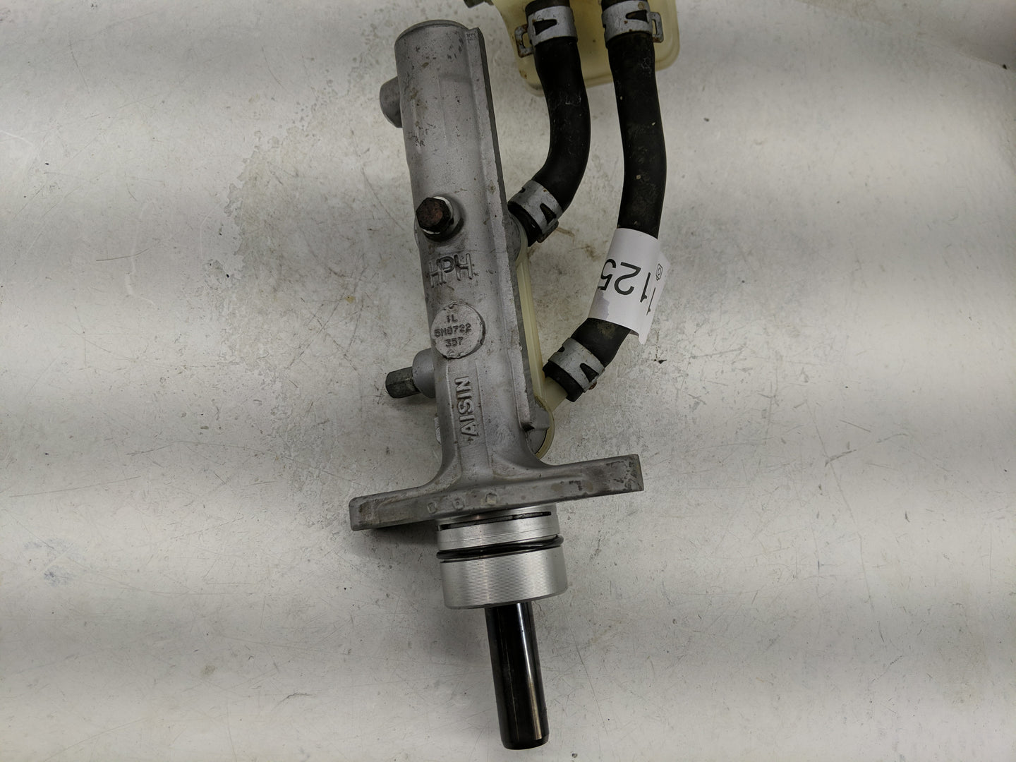 2005-2010 Scion Tc Brake Master Cylinder 1312591 - Oemusedautoparts1.com