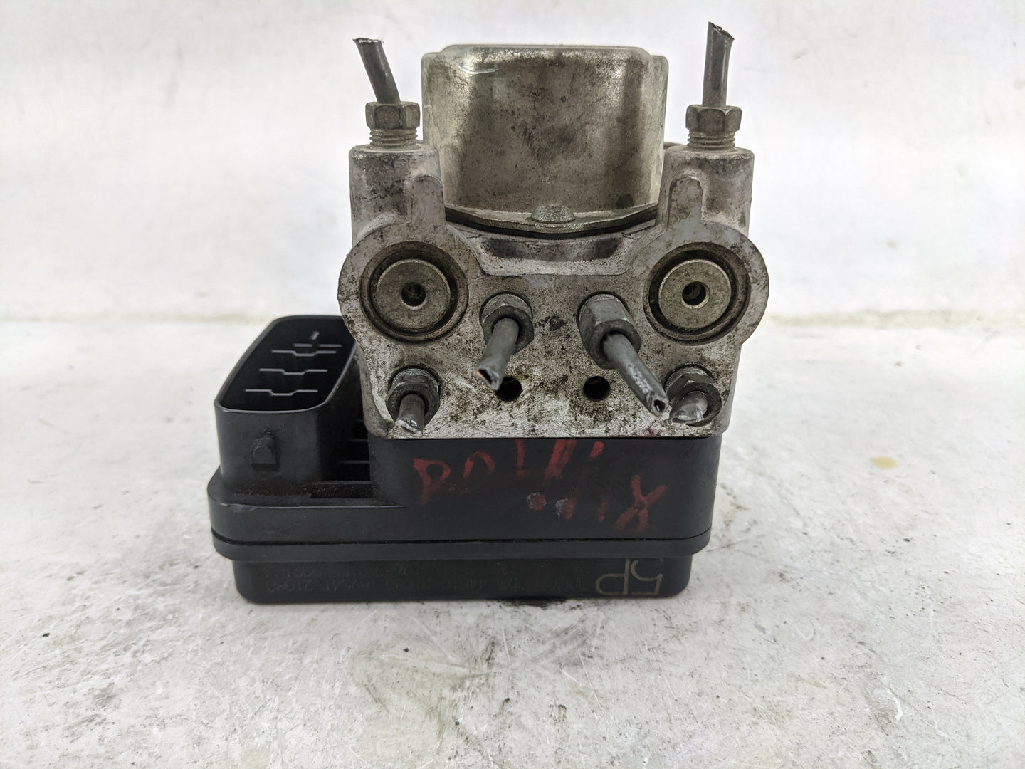 2006 Scion Tc ABS Pump Control Module Replacement Fits OEM Used Auto Parts - Oemusedautoparts1.com