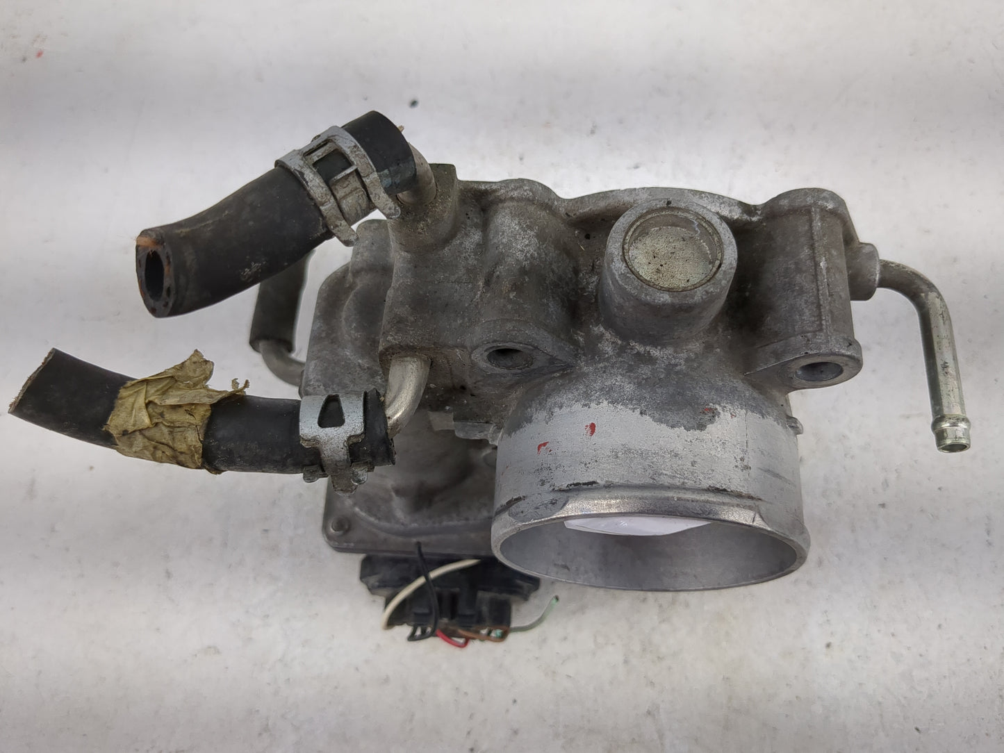 2005-2006 Scion Tc Throttle Body P/N:22030-28060 Fits Fits 2004 2005 2006 2007 OEM Used Auto Parts - Oemusedautoparts1.com