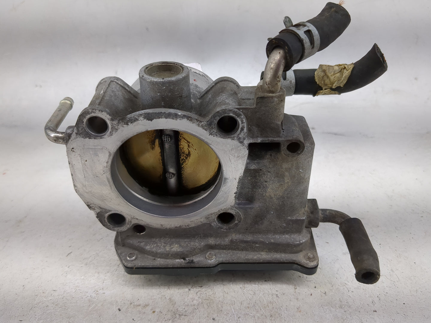 2005-2006 Scion Tc Throttle Body P/N:22030-28060 Fits Fits 2004 2005 2006 2007 OEM Used Auto Parts - Oemusedautoparts1.com