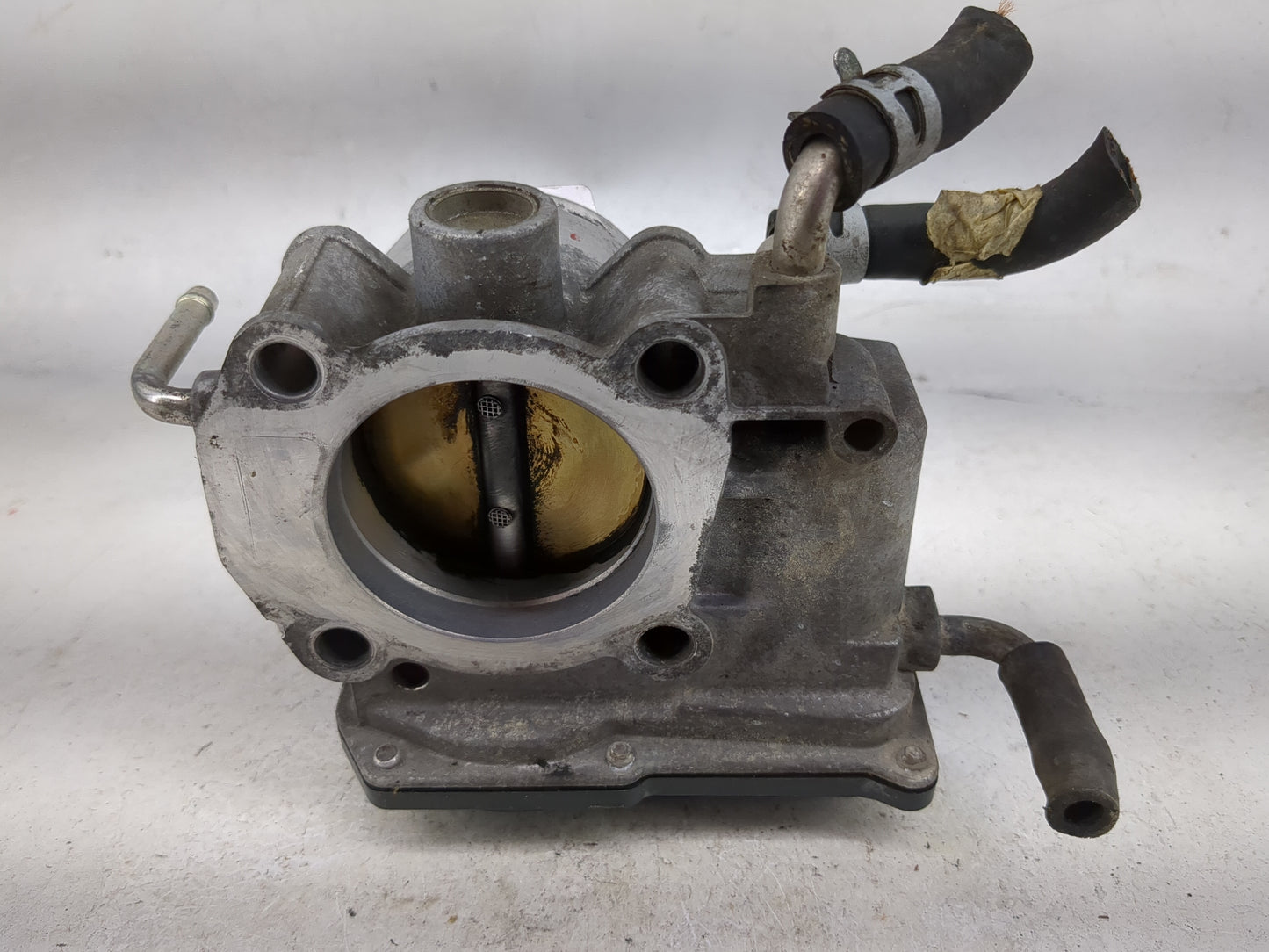 2005-2006 Scion Tc Throttle Body P/N:22030-28060 Fits Fits 2004 2005 2006 2007 OEM Used Auto Parts - Oemusedautoparts1.com