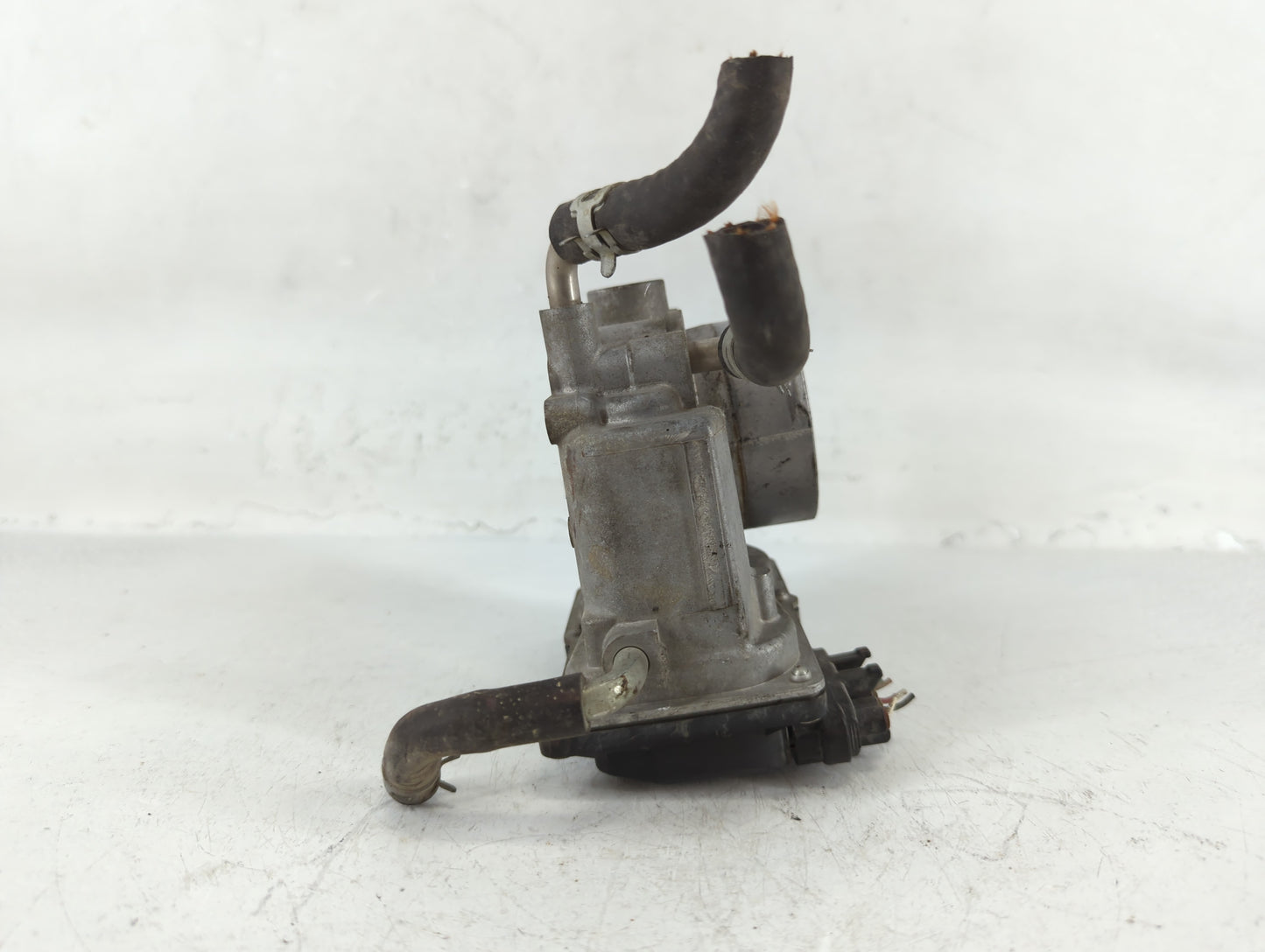 2006-2010 Scion Tc Throttle Body P/N:22030-28060 Fits Fits 2006 2007 2008 2009 2010 2011 2012 2013 2014 2015 OEM Used Auto P