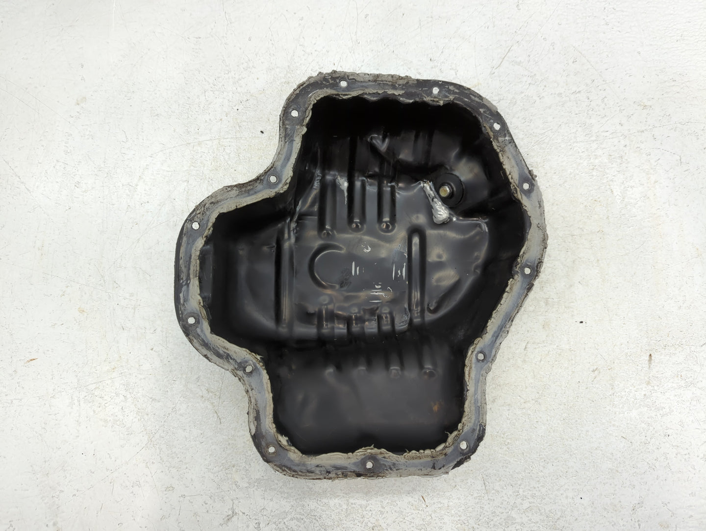 2005-2010 Scion Tc Engine Oil Pan Fits Fits 2001 2002 2003 2004 2005 2006 2007 2008 2009 2010 2011 2012 2013 OEM Used Auto P