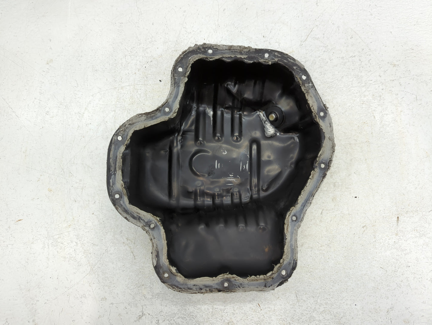 2005-2010 Scion Tc Engine Oil Pan Fits Fits 2001 2002 2003 2004 2005 2006 2007 2008 2009 2010 2011 2012 2013 OEM Used Auto P
