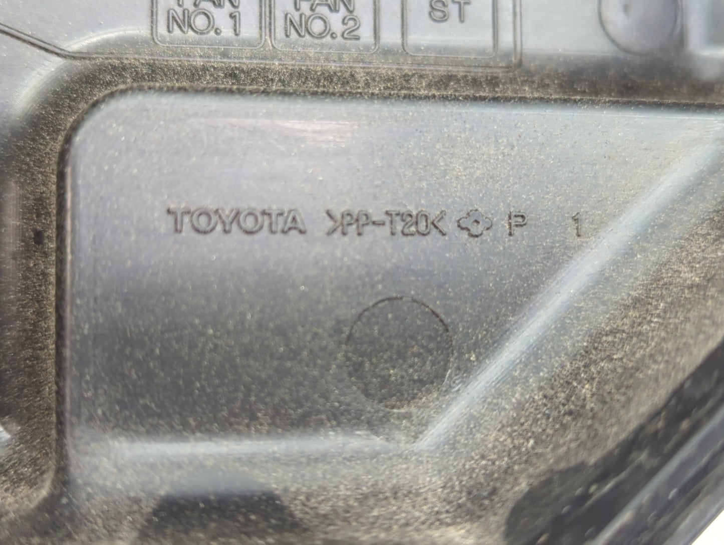 2004-2006 Scion Xa Fusebox Fuse Box Panel Relay Module P/N:82741‑52010 Fits Fits 2004 2005 2006 OEM Used Auto Parts - Oemuse