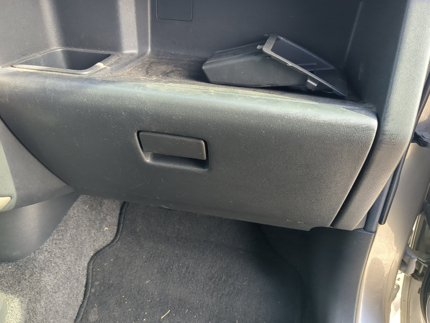 2006 Scion Xb Passenger Glove Box Door Storage Compartment - Oemusedautoparts1.com