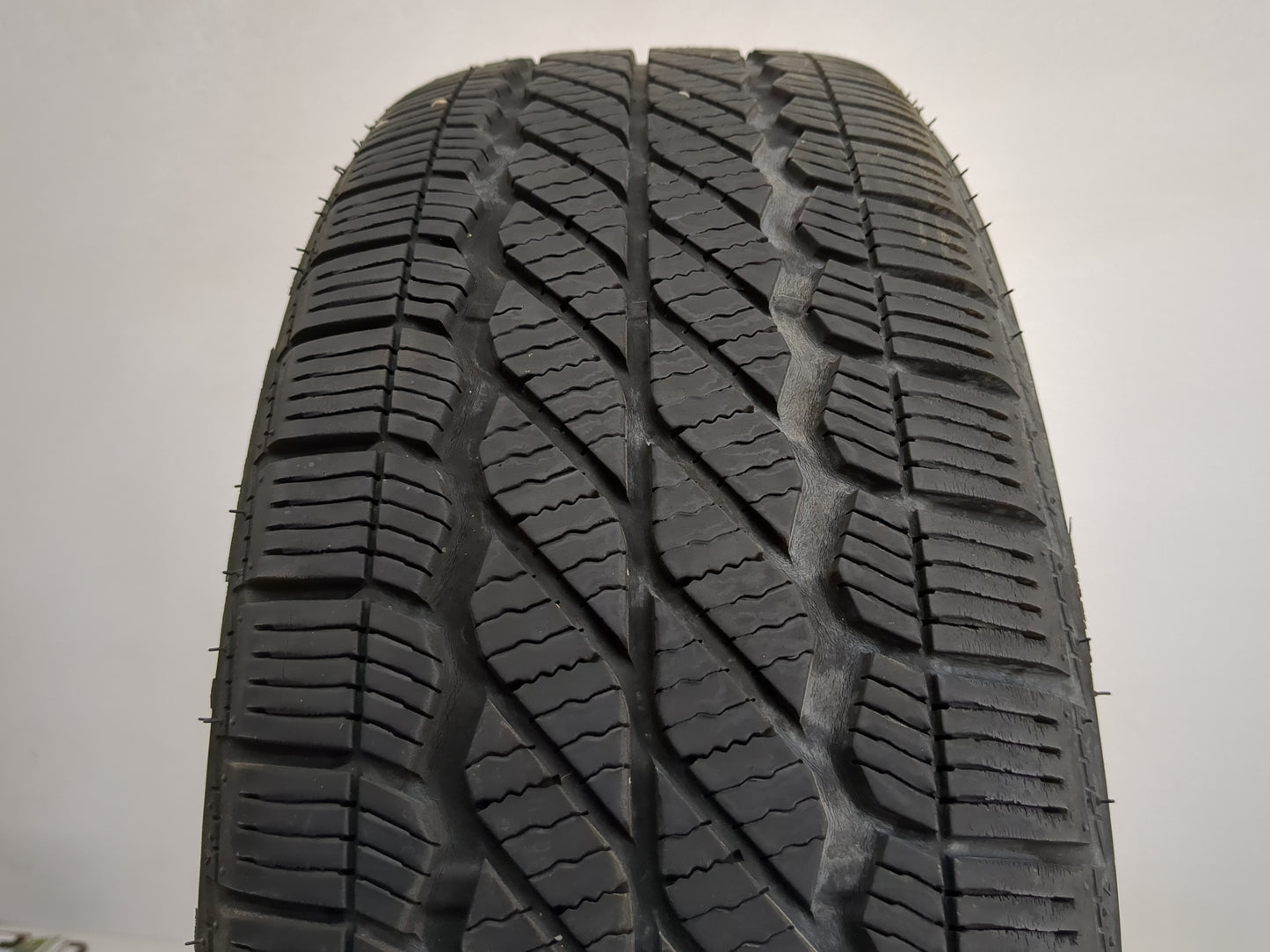 Used Tire 185/60R15 BRIDGESTONE WEATHERPEAK 84H - Tread Depth 6.5/32 - Oemusedautoparts1.com