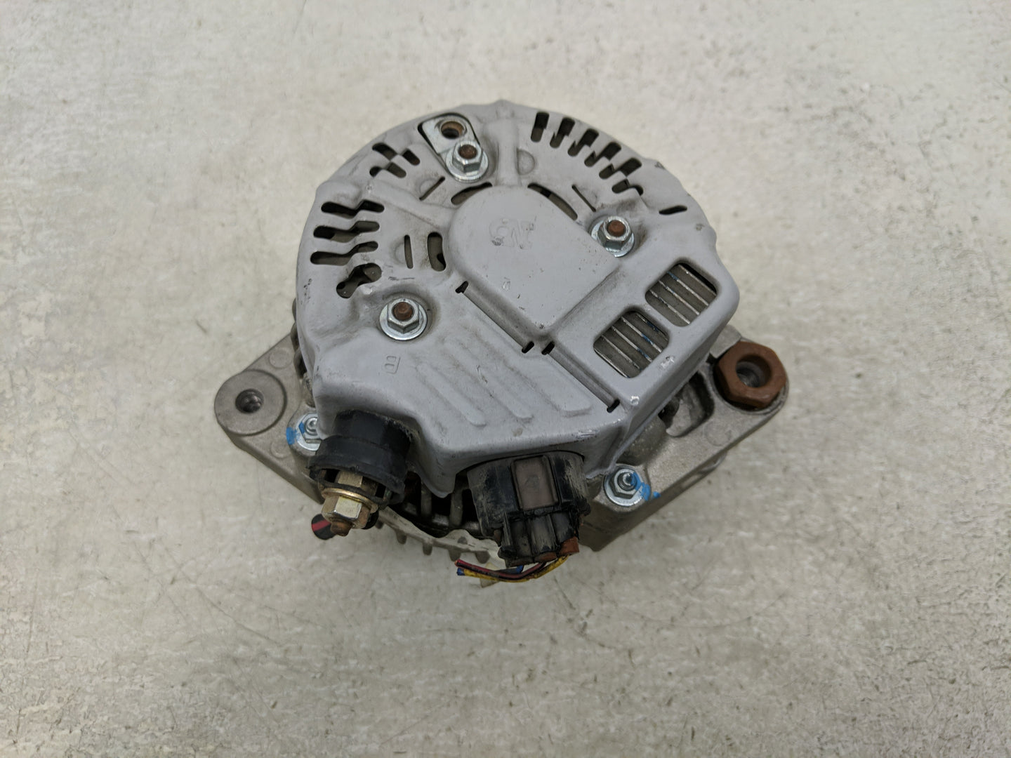 2004-2006 Scion Xb Alternator Replacement Generator Charging Assembly Engine OEM Fits Fits 2003 2004 2005 2006 OEM Used Auto