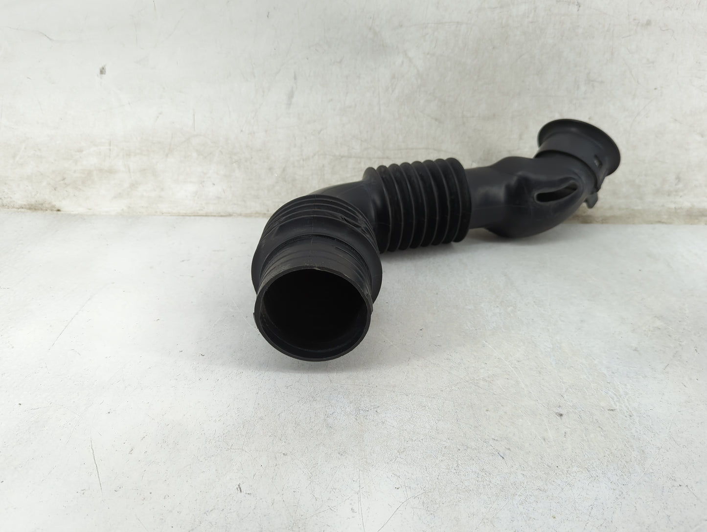 2006 Scion Xb Air Cleaner Intake Duct Hose Tube 5025174 - Oemusedautoparts1.com