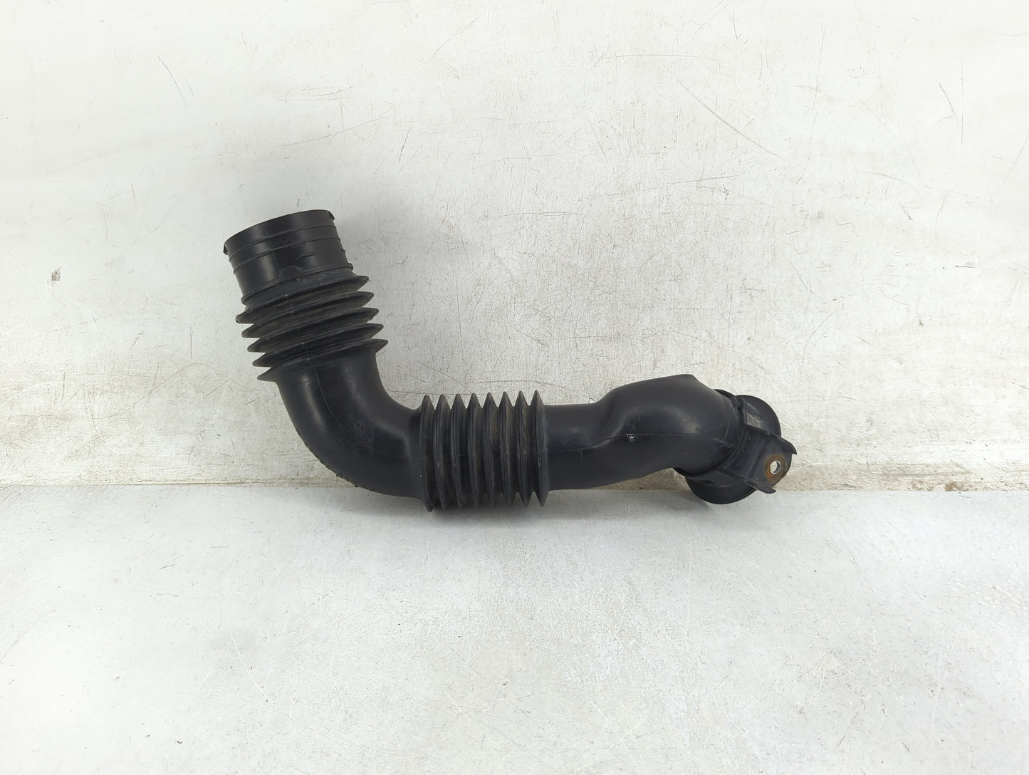 2006 Scion Xb Air Cleaner Intake Duct Hose Tube 5025174 - Oemusedautoparts1.com