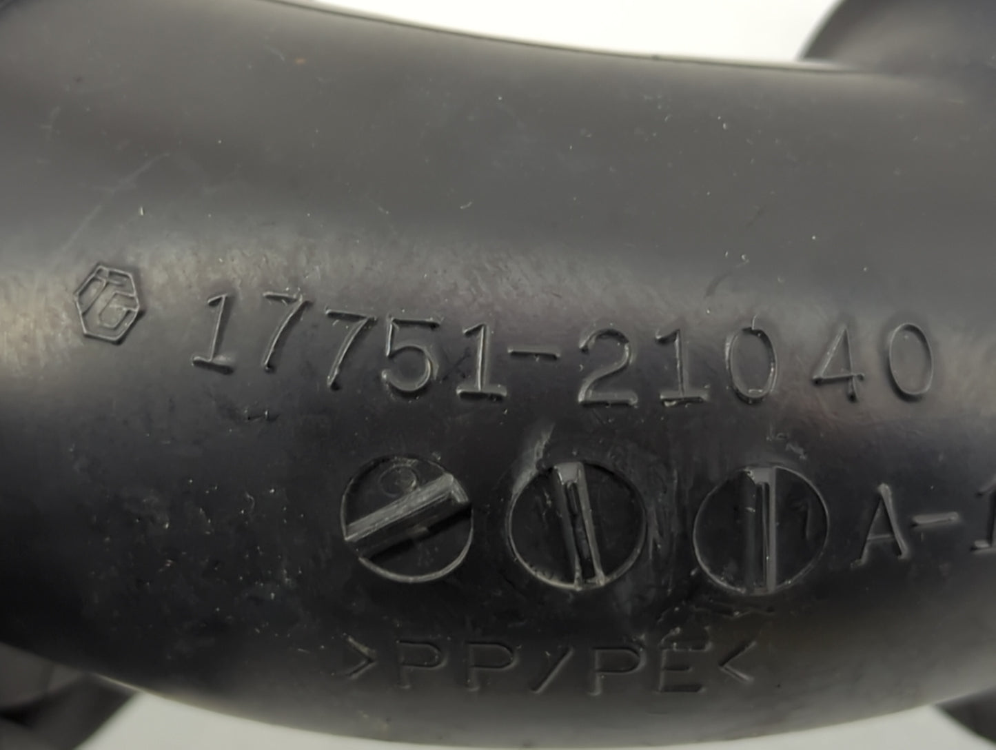 2006 Scion Xb Air Cleaner Intake Duct Hose Tube 5025174 - Oemusedautoparts1.com