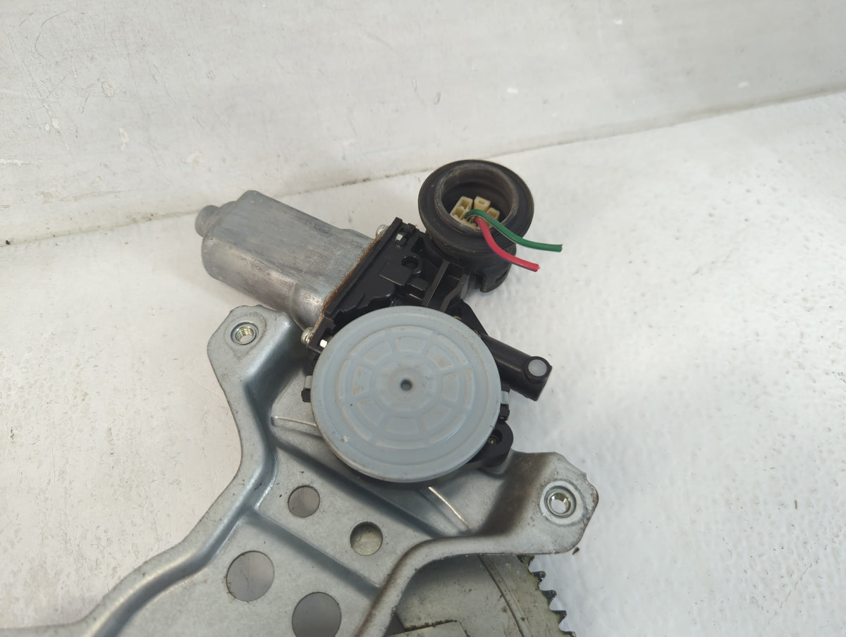 2004-2006 Scion Xb Used Driver Left Front Window Regulator 814628 - Oemusedautoparts1.com