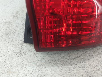 2006 Subaru B9 Tribeca Tail Light Assembly Passenger Right OEM P/N:2XL 946 095 Fits OEM Used Auto Parts