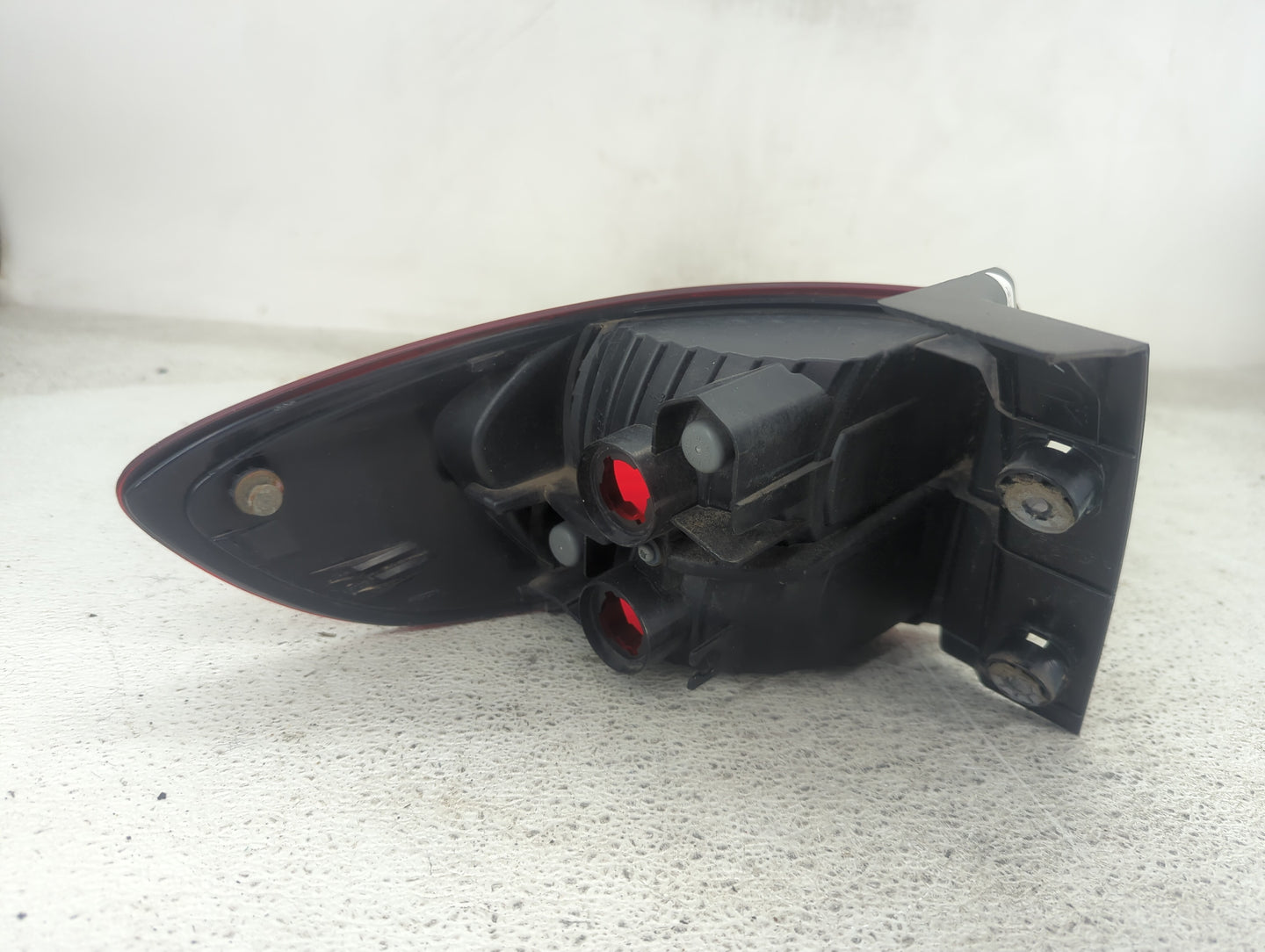 2006 Subaru B9 Tribeca Tail Light Assembly Passenger Right OEM P/N:2XL 946 095 Fits OEM Used Auto Parts - Oemusedautoparts1.