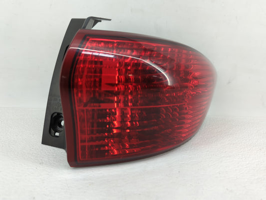 2006 Subaru B9 Tribeca Tail Light Assembly Passenger Right OEM P/N:2XL 946 095 Fits OEM Used Auto Parts