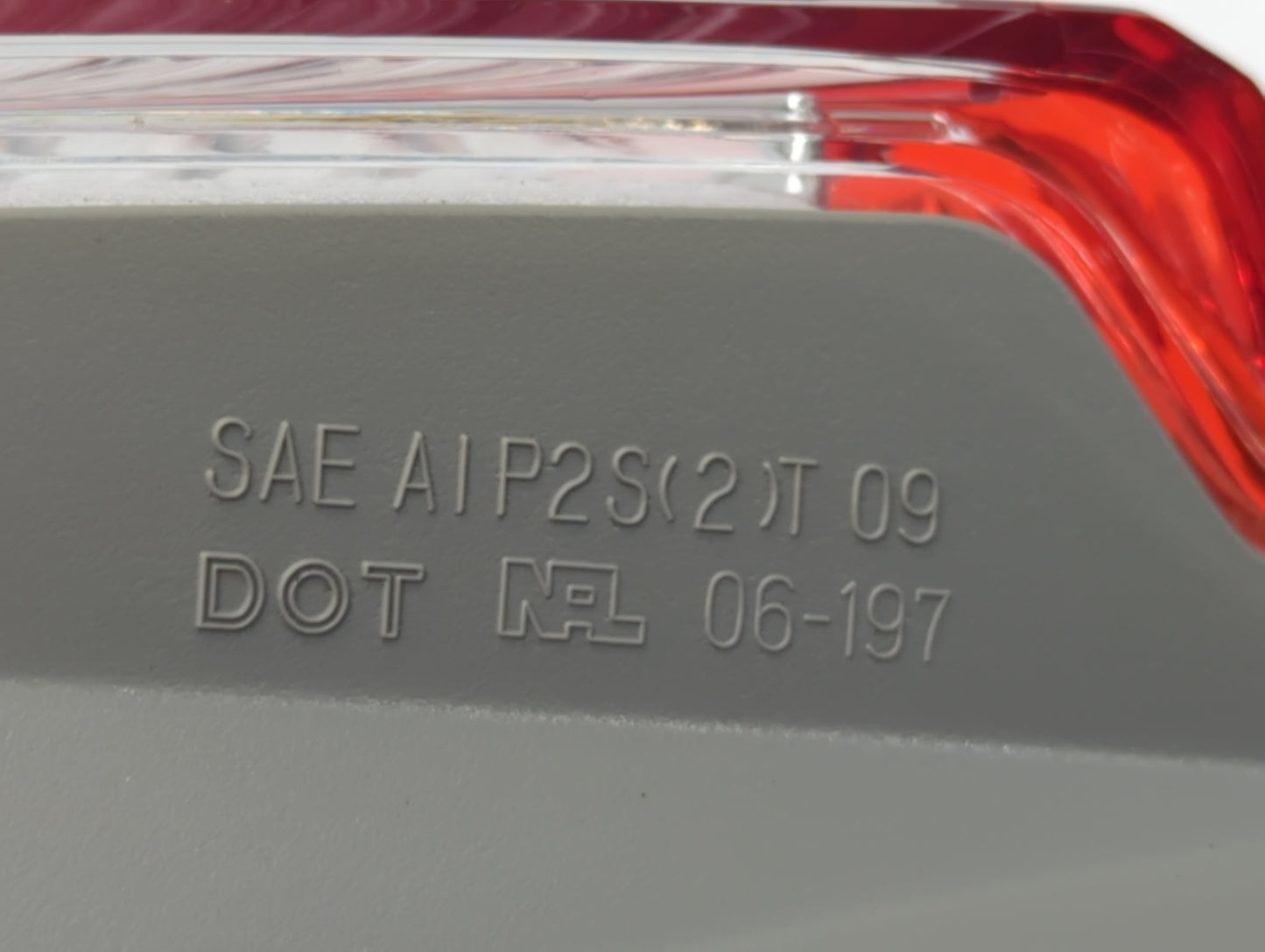 2006 Subaru B9 Tribeca Tail Light Assembly Passenger Right OEM P/N:2XL 946 095 Fits OEM Used Auto Parts - Oemusedautoparts1.