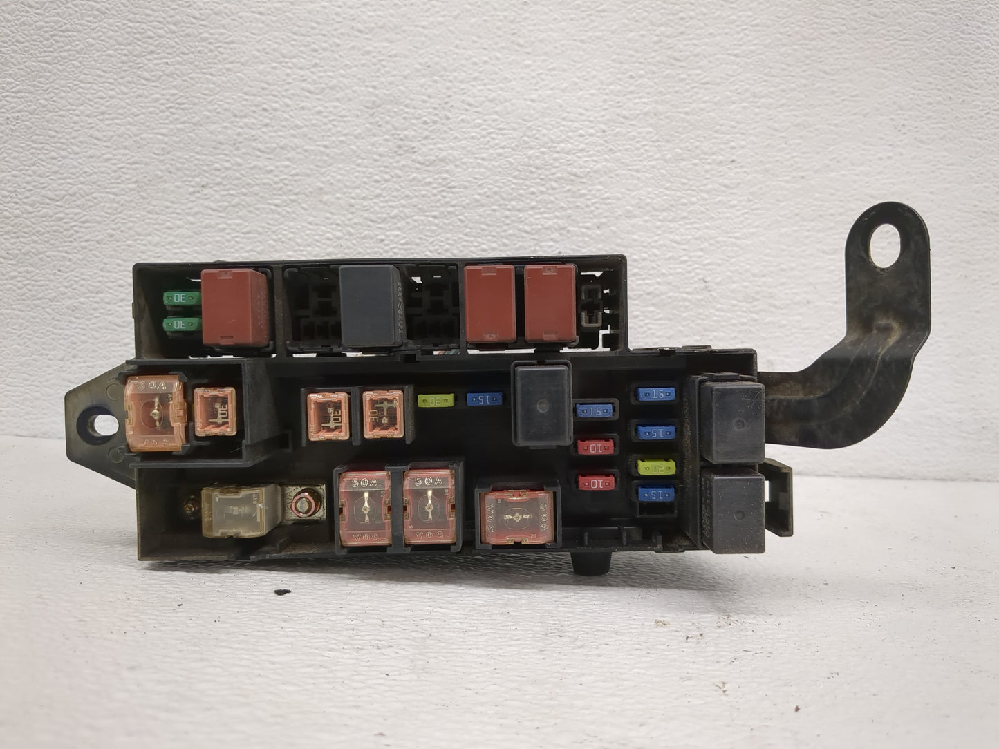 2006 Subaru Forester Fusebox Fuse Box Panel Relay Module P/N:82231SA500 Fits OEM Used Auto Parts - Oemusedautoparts1.com