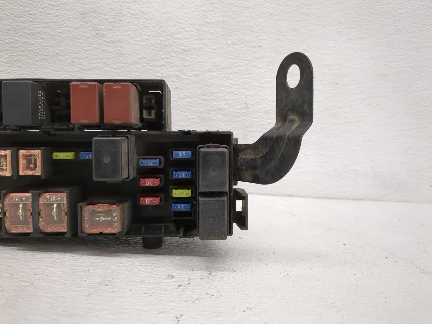 2006 Subaru Forester Fusebox Fuse Box Panel Relay Module P/N:82231SA500 Fits OEM Used Auto Parts - Oemusedautoparts1.com
