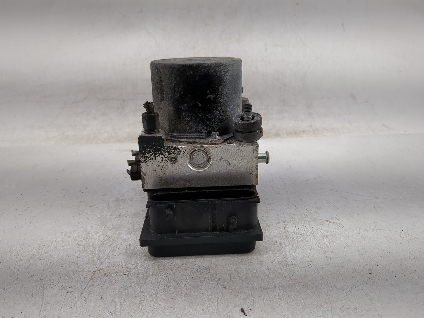 2006 Subaru Forester ABS Pump Control Module Replacement P/N:0 265 800 490 Fits OEM Used Auto Parts - Oemusedautoparts1.com