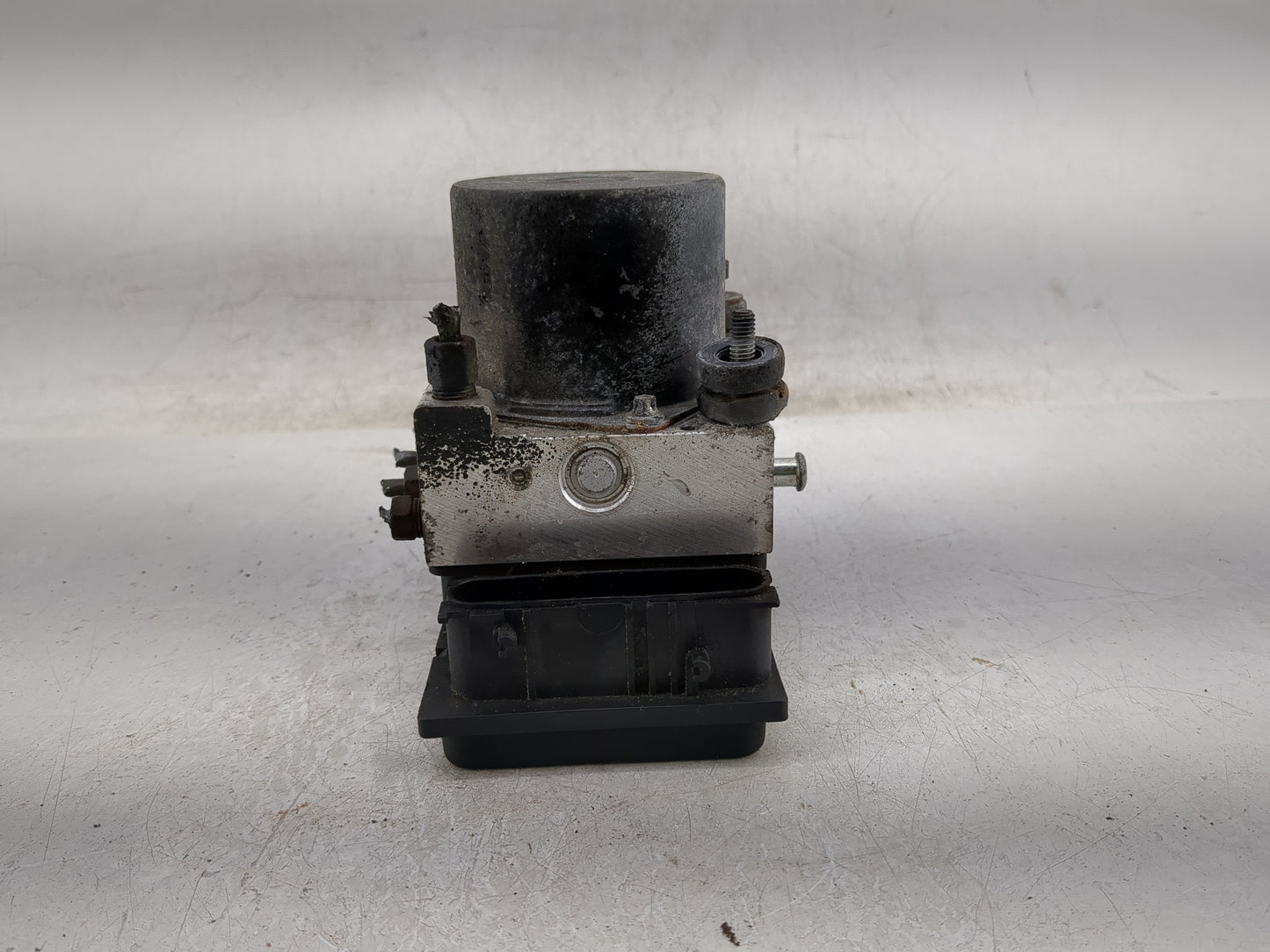 2006 Subaru Forester ABS Pump Control Module Replacement P/N:0 265 800 490 Fits OEM Used Auto Parts - Oemusedautoparts1.com
