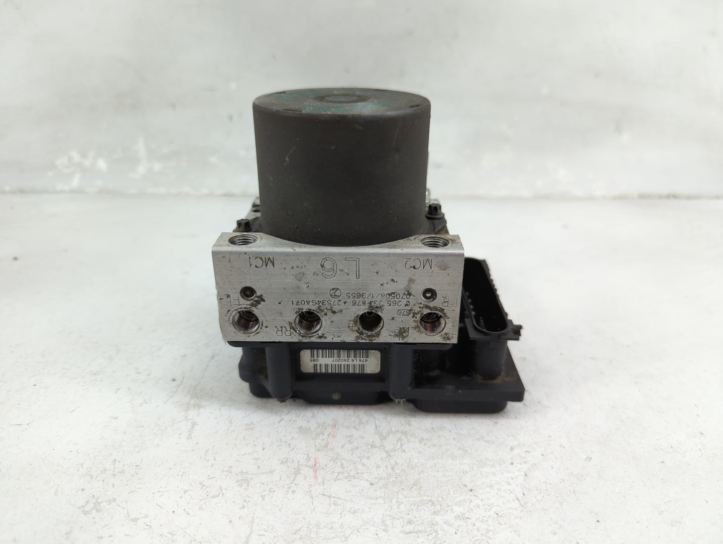 2006 Subaru Forester ABS Pump Control Module Replacement P/N:070508/1/3655 0 265 231 876, 27534SA071 Fits OEM Used Auto Part