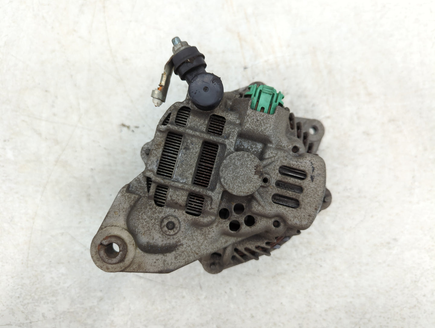 2006 Subaru Forester Alternator Replacement Generator Charging Assembly Engine OEM Fits Fits 2004 2005 2007 2008 2009 2010 O