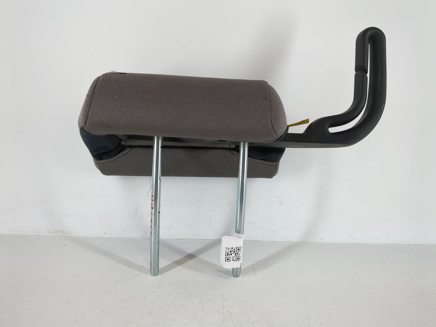 2006-2007 Subaru Impreza Headrest Head Rest Rear Seat Fits Fits 2006 2007 OEM Used Auto Parts - Oemusedautoparts1.com