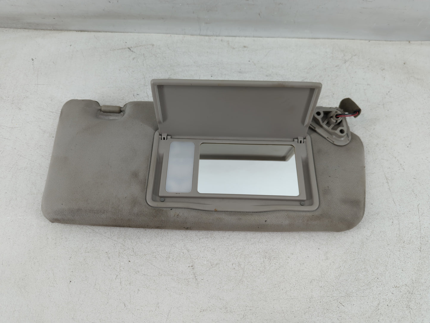 2006-2009 Subaru Legacy Sun Visor Shade Replacement Passenger Right Mirror Fits Fits 2006 2007 2008 2009 OEM Used Auto Parts