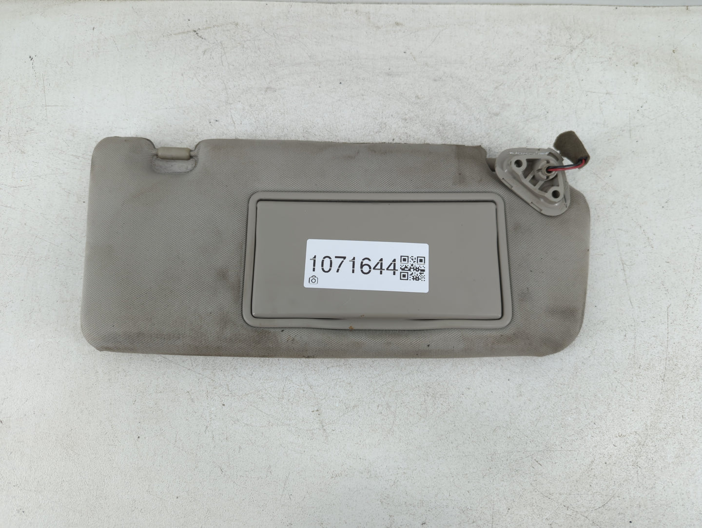 2006-2009 Subaru Legacy Sun Visor Shade Replacement Passenger Right Mirror Fits Fits 2006 2007 2008 2009 OEM Used Auto Parts