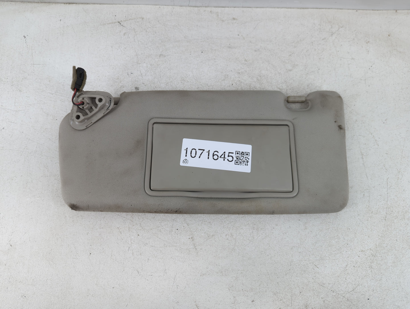 2006-2009 Subaru Legacy Sun Visor Shade Replacement Driver Left Mirror Fits Fits 2006 2007 2008 2009 OEM Used Auto Parts - O