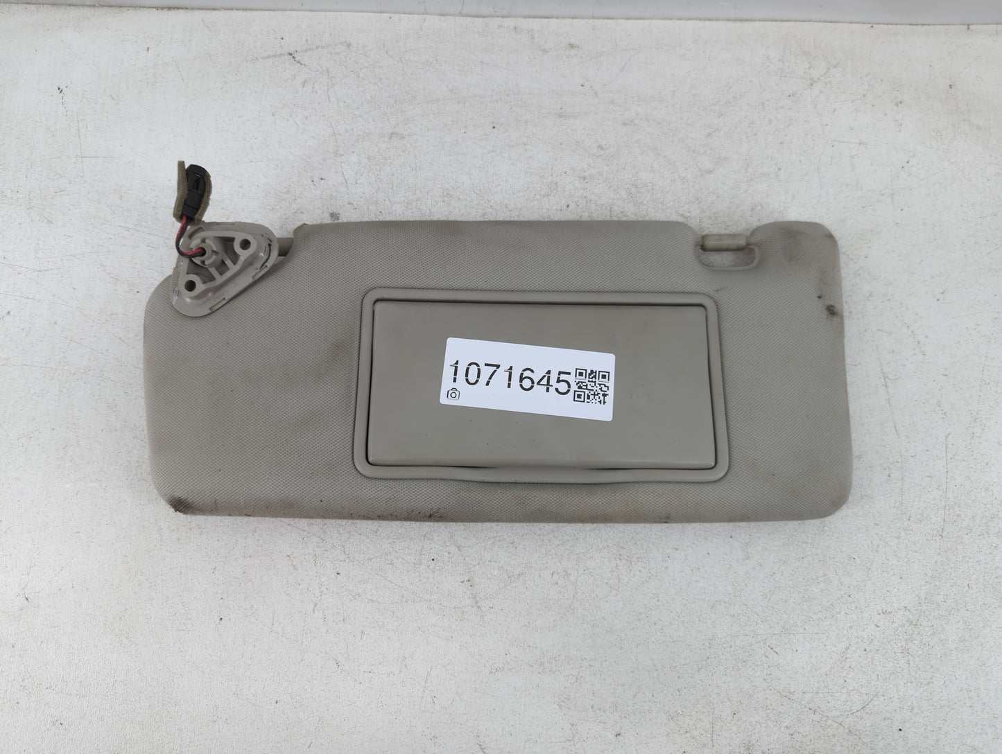 2006-2009 Subaru Legacy Sun Visor Shade Replacement Driver Left Mirror Fits Fits 2006 2007 2008 2009 OEM Used Auto Parts - O