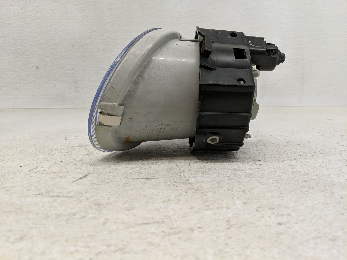 2005-2006 Subaru Legacy Driver Left Oem Fog Light Lamp - Oemusedautoparts1.com