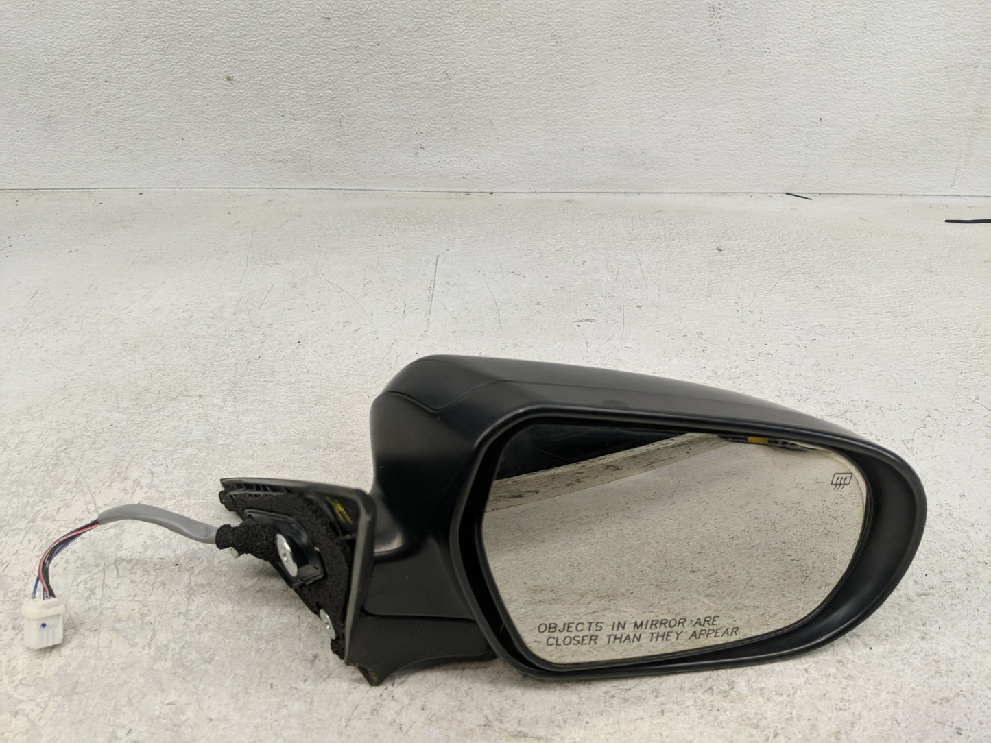 2005-2009 Subaru Legacy Passenger Side View Mirror - Right Door Mirror OEM Used - Oemusedautoparts1.com