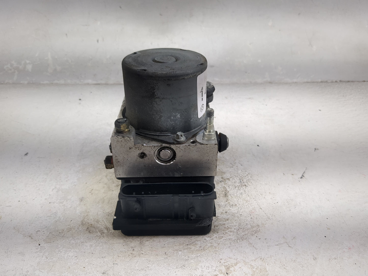 2005-2006 Subaru Legacy ABS Pump Control Module Replacement P/N:476L4100905085 0265800 Fits Fits 2005 2006 OEM Used Auto Par