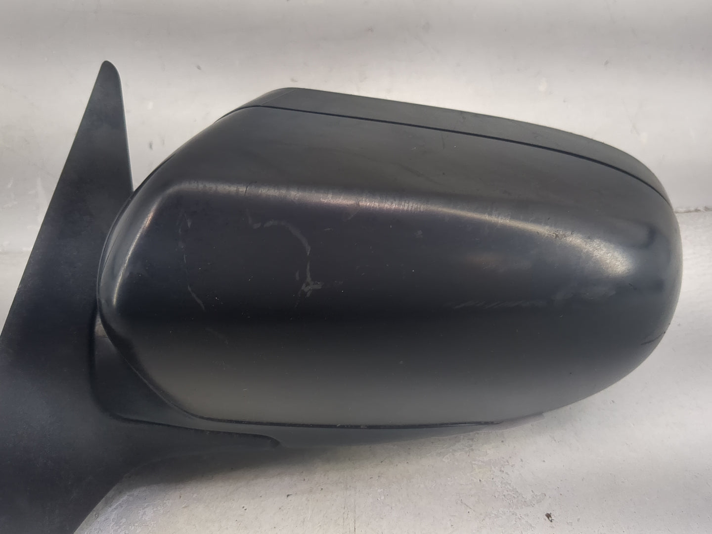 2005-2009 Subaru Legacy Driver Side View Mirror - Left Door Mirror OEM Used - Oemusedautoparts1.com